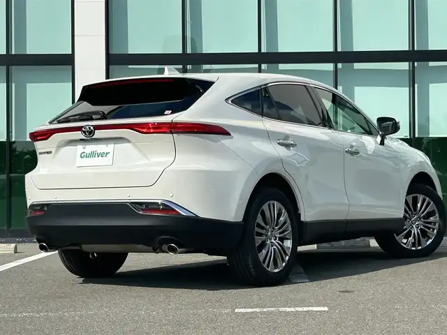 トヨタ ハリアー Z 和歌山県 2021(令3)年 1.5万km ホワイトパールクリスタルシャイン 純正１２．３インチナビ/JBLプレミアムサウンド/フルセグTV/バックカメラ/デジタルインナーミラー/（Bluetooth/USB/AUX)/プリクラッシュセーフティー/ブラインドスポットモニター/ヘッドアップディスプレイ/レーダークルーズコントロール/レーンキープアシスト/クリアランスソナー/パーキングサポートブレーキ/ロードサインアシスト/リヤトラフィックアラート/電子パーキング/オートホールド/MTモード付AT/純正ドライブレコーダー/純正ビルトインETC２．０/ハーフレザーシート/パワーシート/パワーバックドア/ISOFIX/LEDヘッドライト/LEDフォグランプ/オートライト/オートハイビーム