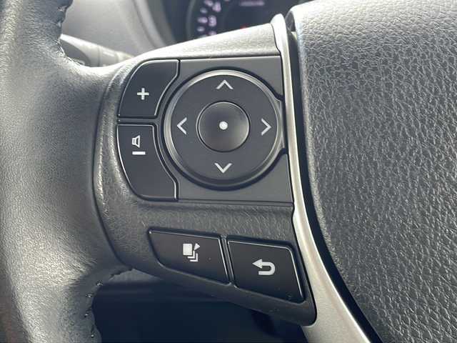 トヨタ ヴォクシー ZS 長野県 2017(平29)年 5.5万km ブラック 純正ナビ/バックカメラ/ETC/両側パワースライドドア/衝突被害軽減システム/クルーズコントロール/レーンキープアシスト/横滑り防止装置/オートLEDライト/オートマチックハイビーム/純正アルミホイール/純正フロアマット/革巻きステアリング/ステアリングスイッチ