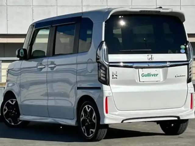 ホンダ Ｎ ＢＯＸ カスタム G L ターボ ホンダセンシング 静岡県 2020(令2)年 4万km プラチナホワイトパール AIS評価4.5点/ホンダセンシング/社外ナビ（Panasonic）/・フルセグ/CD/DVD/DT/SD/USB/バックカメラ/ビルトインETC/両側パワースライドドア/クルーズコントロール追従有/ハーフレザー/革巻きステアリング/スマートキー/・プッシュスタート/ステアリングスイッチ/オートライト/LEDヘッドライト/フォグランプ/電動格納ミラー/後席サンシェード/シートヒーター/純正アルミホイール/純正フロアマット/ドアバイザー