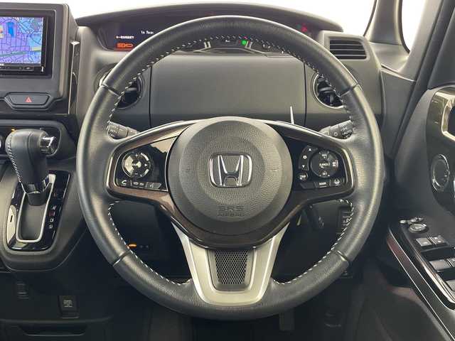 ホンダ Ｎ ＢＯＸ カスタム G L ターボ ホンダセンシング 愛知県 2020(令2)年 4万km プラチナホワイトパール ホンダセンシング/社外ナビ（Panasonic　CN-RE04D）/・フルセグ/Bluetooth/CD/DVD/SD/USB/バックカメラ/ビルトインETC/両側パワースライドドア/クルーズコントロール追従有/ハーフレザーシート/前席シートヒーター/レーンキープアシスト/衝突被害軽減/革巻きステアリング/スマートキー/プッシュスタート/スペアキー１本/LEDオートライト/フォグランプ/シートヒーター/純正アルミホイール/純正フロアマット