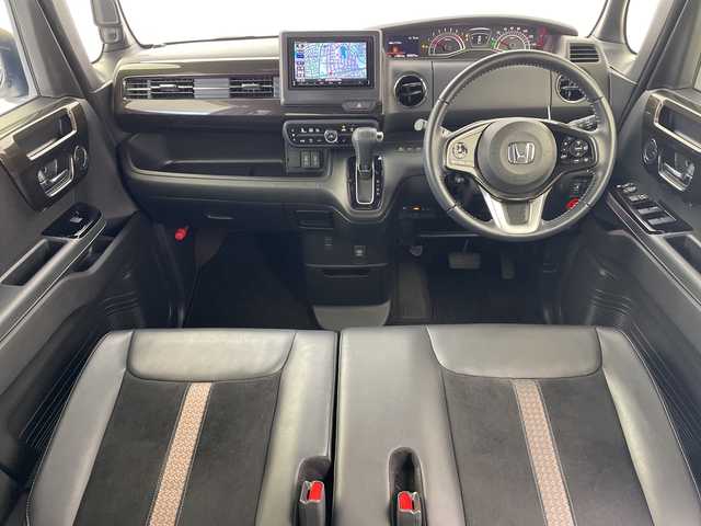 ホンダ Ｎ ＢＯＸ カスタム G L ターボ ホンダセンシング 愛知県 2020(令2)年 4万km プラチナホワイトパール ホンダセンシング/社外ナビ（Panasonic　CN-RE04D）/・フルセグ/Bluetooth/CD/DVD/SD/USB/バックカメラ/ビルトインETC/両側パワースライドドア/クルーズコントロール追従有/ハーフレザーシート/前席シートヒーター/レーンキープアシスト/衝突被害軽減/革巻きステアリング/スマートキー/プッシュスタート/スペアキー１本/LEDオートライト/フォグランプ/シートヒーター/純正アルミホイール/純正フロアマット