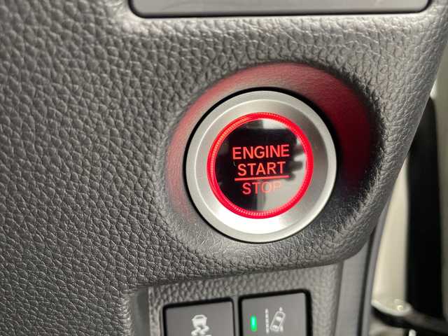 ホンダ Ｎ ＢＯＸ カスタム G L ターボ ホンダセンシング 愛知県 2020(令2)年 4万km プラチナホワイトパール ホンダセンシング/社外ナビ（Panasonic　CN-RE04D）/・フルセグ/Bluetooth/CD/DVD/SD/USB/バックカメラ/ビルトインETC/両側パワースライドドア/クルーズコントロール追従有/ハーフレザーシート/前席シートヒーター/レーンキープアシスト/衝突被害軽減/革巻きステアリング/スマートキー/プッシュスタート/スペアキー１本/LEDオートライト/フォグランプ/シートヒーター/純正アルミホイール/純正フロアマット