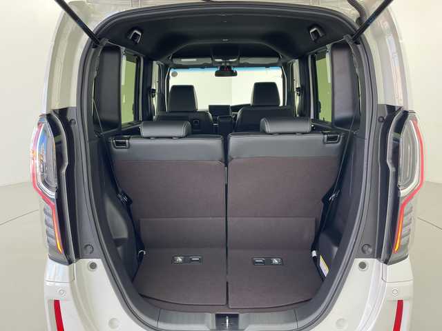 ホンダ Ｎ ＢＯＸ カスタム G L ターボ ホンダセンシング 愛知県 2020(令2)年 4万km プラチナホワイトパール ホンダセンシング/社外ナビ（Panasonic　CN-RE04D）/・フルセグ/Bluetooth/CD/DVD/SD/USB/バックカメラ/ビルトインETC/両側パワースライドドア/クルーズコントロール追従有/ハーフレザーシート/前席シートヒーター/レーンキープアシスト/衝突被害軽減/革巻きステアリング/スマートキー/プッシュスタート/スペアキー１本/LEDオートライト/フォグランプ/シートヒーター/純正アルミホイール/純正フロアマット