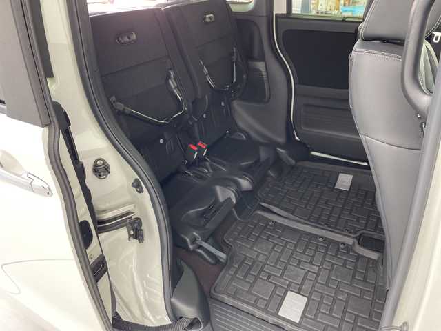 ホンダ Ｎ ＢＯＸ カスタム G L ターボ ホンダセンシング 愛知県 2020(令2)年 4万km プラチナホワイトパール ホンダセンシング/社外ナビ（Panasonic　CN-RE04D）/・フルセグ/Bluetooth/CD/DVD/SD/USB/バックカメラ/ビルトインETC/両側パワースライドドア/クルーズコントロール追従有/ハーフレザーシート/前席シートヒーター/レーンキープアシスト/衝突被害軽減/革巻きステアリング/スマートキー/プッシュスタート/スペアキー１本/LEDオートライト/フォグランプ/シートヒーター/純正アルミホイール/純正フロアマット