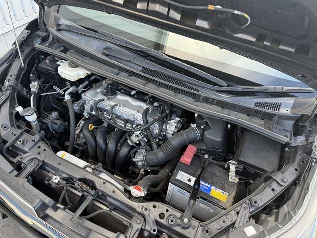 トヨタ ヴォクシー ZS 煌Ⅱ 大阪府 2016(平28)年 5.7万km ブラック 純正ナビ（NSZT-Y66T）/・DVD/CD/FM/AM/Bluetooth/・フルセグテレビ/ETC2.0/ドライブレコーダー/バックカメラ/衝突軽減ブレーキ/レーンキープアシスト/純正フリップダウンモニター（V12T-R66C)　/両側パワースライドドア/LEDヘッドライト/オートライト/オートエアコン/プッシュスタート/スマートキー/USBジャック/12V電源/純正16インチアルミホイール/純正フロアマット/取扱説明書
