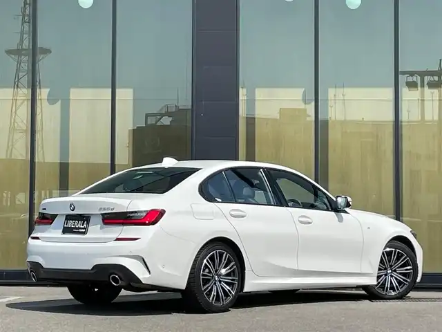 ＢＭＷ ３２０ｄ xDrive Mスポーツ 石川県 2020(令2)年 4万km アルピンホワイトⅢ 衝突軽減ブレーキ/アクティブクルーズコントロール/ブラインドスポットモニタ－/純正ナビ/３６０カメラ/クリアランスソナー/リモートチャージング/オートマチックトランクリッドオペレーション/ＬＥＤヘッド