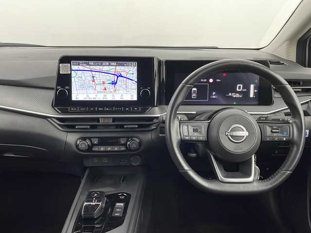 日産 ノート X FOUR 新潟県 2022(令4)年 4.9万km ブリリアントシルバー 4WD/プロパイロット/純正ナビ/　　フルセグ/BT/AppleCarPlay/AndroidAuto/HDMI/アラウンドビューモニター/レーダークルーズコントロール/オートライト/オートマチックハイビーム/シートヒーター/ステアリングスイッチ/USBポート/置くだけ充電/デジタルインナーミラー/ブラインドスポットモニター/スマートキー/ビルトインETC2.0
