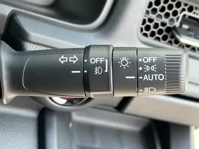 ホンダ ステップワゴン スパーダ eHEV プレミアムライン 和歌山県 2024(令6)年 1.3万km プラチナホワイトパール 純正メーカーナビ/純正15.6インチフリップダウンモニター/フルセグTV/全方位モニター/（BT/CD/DVD/衝突軽減ブレーキ/アダプティブクルーズコントロール/レーンキープ/コーナーセンサー/横滑り防止装置/両側パワースライドドア/純正フロアマット/純正アルミホイール/ウインカー付きドアミラー/アイドリングストップ/パドルシフト/純正ビルトインETC/純正ドライブレコーダー/LEDヘッドライト/フォグランプ/オートライト/オートマチックハイビーム