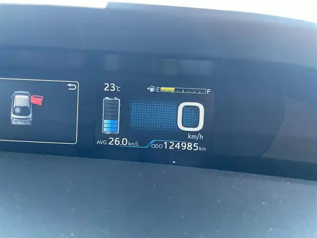 トヨタ プリウス S 宮城県 2017(平29)年 12.5万km ホワイトパールクリスタルシャイン (株)IDOMが運営する【じしゃロン仙台店】の自社ローン専用車両になりますこちらは現金またはオートローンご利用時の価格です。自社ローンご希望の方は別途その旨お申付け下さい/SDナビ/ワンセグ/Bluetooth/バックカメラ/クルコン/オートハイビーム/ビルトインETC/レーンキープアシスト/前後ドラレコ/LEDヘッドライト