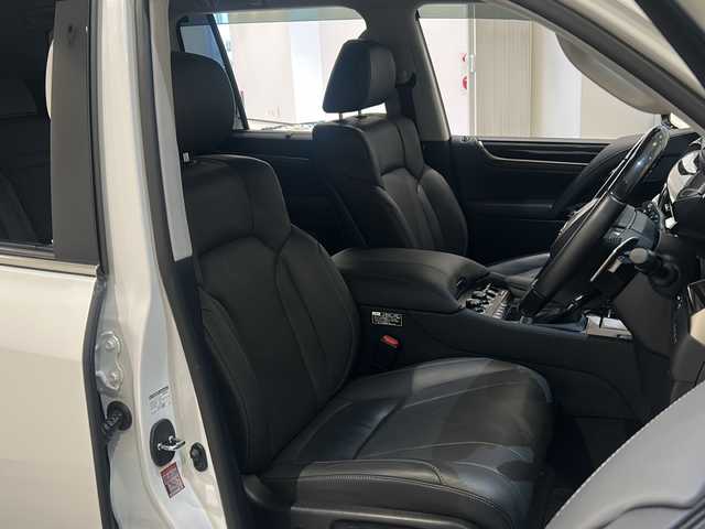 レクサス ＬＸ 570 新潟県 2019(令1)年 2.4万km ソニッククォーツ 12.3インチワイドディスプレイ（ナビ/TV/DVD/BT)/マークレビンソンサウンドシステム/マルチテレインモニター（フロント/サイド左右/リア）/レーダークルーズコントロール/クリアランスソナー/ブラインドスポットモニター/リヤクロストラフィックアラート/プリクラッシュセーフティー/レーンディバーチャーアラート/アダプティハイビームシステム/サンルーフ/マルチテレインセレクト/4輪アクティブハイトコントロールサスペンション＆/アダプティブバリアブルサスペンションシステム/モデリスタフルエアロ/三眼フルLEDヘッドライト/純正20インチAW/ETC2.0