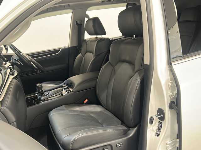 レクサス ＬＸ 570 新潟県 2019(令1)年 2.4万km ソニッククォーツ 12.3インチワイドディスプレイ（ナビ/TV/DVD/BT)/マークレビンソンサウンドシステム/マルチテレインモニター（フロント/サイド左右/リア）/レーダークルーズコントロール/クリアランスソナー/ブラインドスポットモニター/リヤクロストラフィックアラート/プリクラッシュセーフティー/レーンディバーチャーアラート/アダプティハイビームシステム/サンルーフ/マルチテレインセレクト/4輪アクティブハイトコントロールサスペンション＆/アダプティブバリアブルサスペンションシステム/モデリスタフルエアロ/三眼フルLEDヘッドライト/純正20インチAW/ETC2.0