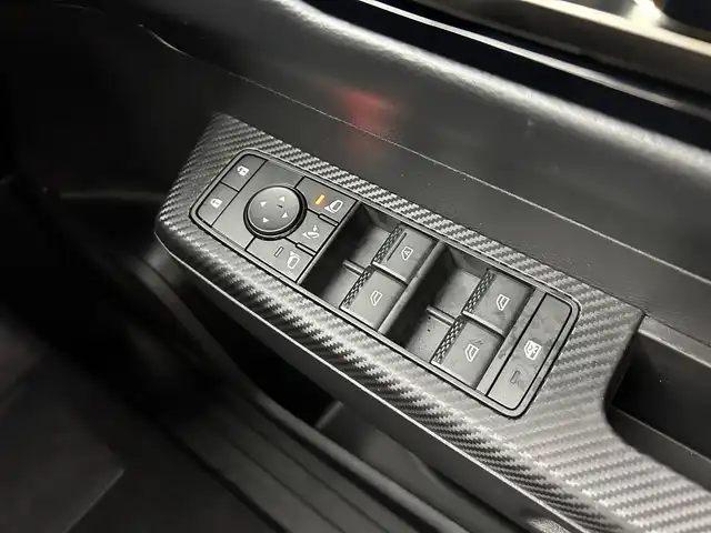 三菱 トライトン GSR 茨城県 2024(令6)年 0.1万km ダイヤモンドブラックマイカ 純正9型ナビ/全方位カメラ/フルセグ/衝突被害軽減ブレーキ/車線逸脱抑制装置/レーダークルーズコントロール/オートマチックハイビーム/クリアランスソナー/BSM/シートヒーター/ステアリングヒーター/純正18インチAW/LEDヘッドライト/スマートキー