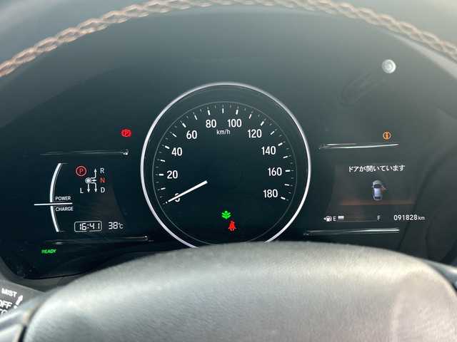 ホンダ ヴェゼル ハイブリッド Z ホンダセンシング 和歌山県 2019(令1)年 9.2万km プラチナホワイトパール 純正ナビ/バックカメラ/(BT/CD/DVD)/衝突軽減ブレーキ/レーンキープ/横滑り防止装置/アイドリングストップ/純正フロアマット/純正アルミホイール/LEDヘッドライト/オートライト/フォグランプ