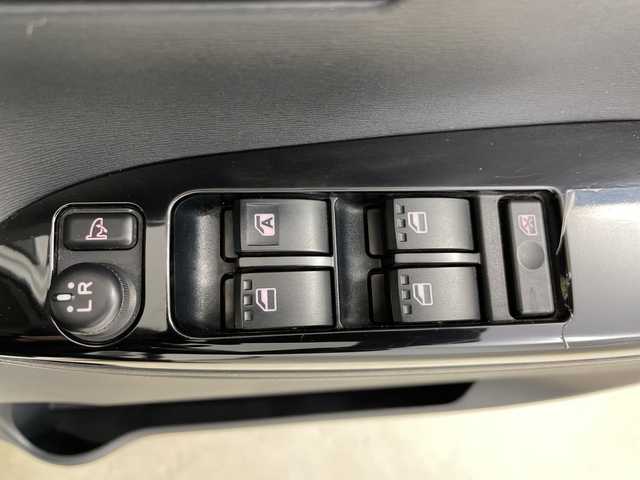 ダイハツ タント カスタム RS トップED SA 道央・札幌 2015(平27)年 5万km パールホワイトⅢ 4WD/スマートアシスト/社外オーディオ/両側パワースライドドア/LEDオートライト/フォグランプ/合皮ハーフレザーシート/社外15インチアルミホイール/アイドリングストップ/スマートキー