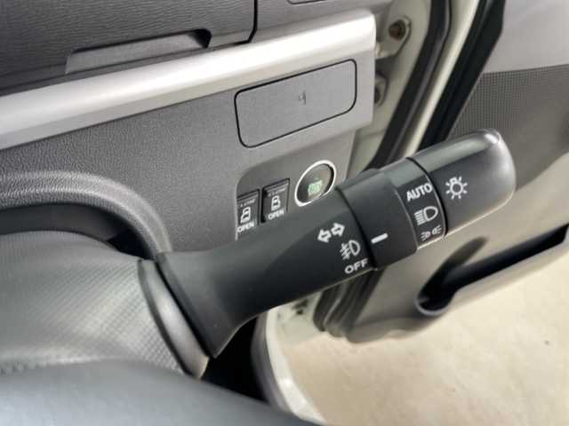 ダイハツ タント カスタム RS トップED SA 道央・札幌 2015(平27)年 5万km パールホワイトⅢ 4WD/スマートアシスト/社外オーディオ/両側パワースライドドア/LEDオートライト/フォグランプ/合皮ハーフレザーシート/社外15インチアルミホイール/アイドリングストップ/スマートキー