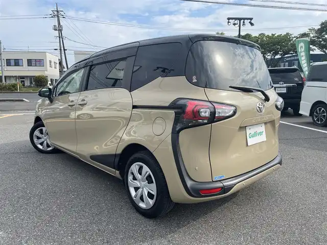 トヨタ シエンタ ファンベースG 鳥取県 2019(平31)年 3.7万km ベージュマイカM/グレイッシュブラウンM ツートンカラー/ブラックルーフ/社外ナビ／ＴＶ／ＤＶＤ／ＣＤ／ＢＴ/バックカメラ・ＥＴＣ/トヨタセーフティセンス/レーンキープアシスト/両側パワースライド/前席シートヒーター/ハンドルヒーター/ＬＥＤヘットライト/フォグライト/オートライト/オートハイビーム/プッシュエンジンスタート/ウィンカーミラー/フロアマット/ドアバイザー