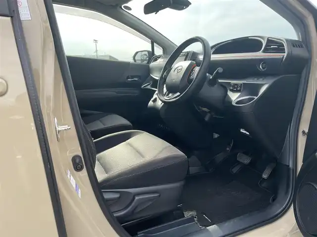 トヨタ シエンタ ファンベースG 鳥取県 2019(平31)年 3.7万km ベージュマイカM/グレイッシュブラウンM ツートンカラー/ブラックルーフ/社外ナビ／ＴＶ／ＤＶＤ／ＣＤ／ＢＴ/バックカメラ・ＥＴＣ/トヨタセーフティセンス/レーンキープアシスト/両側パワースライド/前席シートヒーター/ハンドルヒーター/ＬＥＤヘットライト/フォグライト/オートライト/オートハイビーム/プッシュエンジンスタート/ウィンカーミラー/フロアマット/ドアバイザー