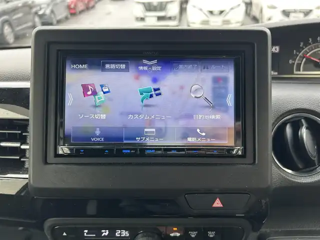 ホンダ Ｎ ＢＯＸ カスタム L 静岡県 2022(令4)年 1万km プラチナホワイトパール 社外メモリーナビ/（AM/FM/CD/DVD/BT）/フルセグTV/バックカメラ/社外ドライブレコーダー/スマートキー×2/プッシュスタート/左側パワースライドドア/レーダークルーズコントロール/シートヒーター/コーナーセンサー/フロアマット/ドアバイザー/衝突被害軽減ブレーキ/レーンキープアシスト/横滑り防止装置/保証書/取扱説明書