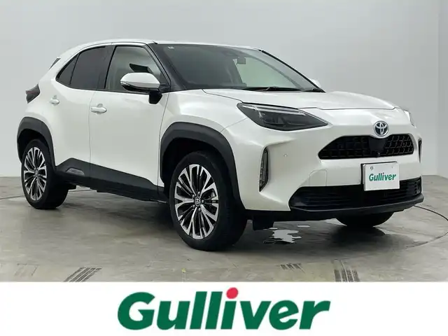 トヨタ ヤリスクロス ハイブリッド Z 岡山県 2022(令4)年 3万km ホワイトパールクリスタルシャイン 純正８インチディスプレイオーディオ/（ナビ/フルセグTV/BT/HDMI)/合皮ハーフレザー/パノラミックビューモニター/衝突軽減ブレーキシステム/追従型クルーズコントロール/ビルトインＥＴＣ２．０/ＬＥＤヘッドライト/オートハイビーム/前席シートヒーター/ステアリングヒーター/社外ドライブレコーダー（前後）/ブラインドスポットモニター/純正18インチAW/踏み間違い防止/オートブレーキホールド/TVキャンセラー/ISOFIX/ステアリングスイッチ/ヘッドアップディスプレイ/チルトステアリング/シートリフター/ウインカーミラー/新車保証書/スマートキー×２