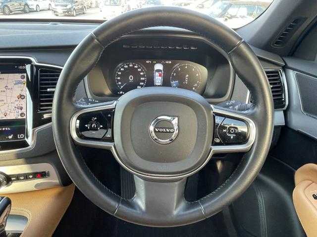ボルボ ＸＣ９０ T5 AWD モーメンタム 埼玉県 2016(平28)年 4.8万km アイスホワイト 茶レザーシート/アダプティブクルーズコントロール/純正HDDナビ/(Bluetooth/USB/CD/フルセグ)/Ａｐｐｌｅ　Ｃａｒ　Ｐｌａｙ/３６０度カメラ/ブラインドスポットモニター/シートヒーター/パークアシスト/レーンアシスト/ＥＴＣ