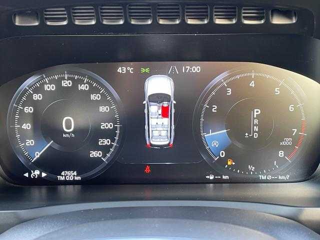 ボルボ ＸＣ９０ T5 AWD モーメンタム 埼玉県 2016(平28)年 4.8万km アイスホワイト 茶レザーシート/アダプティブクルーズコントロール/純正HDDナビ/(Bluetooth/USB/CD/フルセグ)/Ａｐｐｌｅ　Ｃａｒ　Ｐｌａｙ/３６０度カメラ/ブラインドスポットモニター/シートヒーター/パークアシスト/レーンアシスト/ＥＴＣ