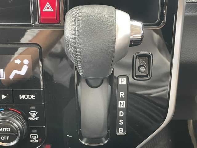 トヨタ ルーミー カスタムG 滋賀県 2020(令2)年 3.2万km パールホワイトⅢ 純正ナビ/・Bluetooth/ワンセグ/・CD/DVD/バックカメラ/ステアリングリモコン/ETC/前後ドライブレコーダー/クルーズコントロール/両側パワースライドドア/オートリトラミラー/シートリフター/LEDヘッドライト/オートハイビーム/フォグライト/スマートキー