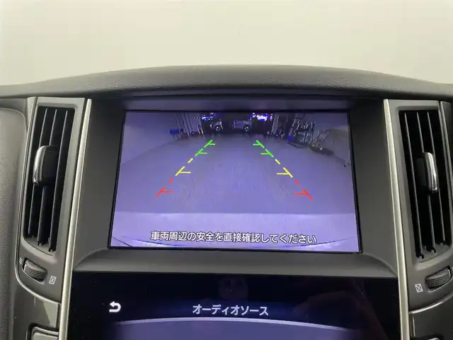 日産 スカイライン 200GT－t 埼玉県 2015(平27)年 3.9万km クリスタルホワイトパール ワンオーナー　/純正８インチナビ　/バックカメラ　/クルーズコントロール　/ハーフレザーシート　/ビルトインＥＴＣ２．０　/社外前後ドライブレコーダー　/純正フロアマット　/Ｂｌｕｅｔｏｏｔｈ　/フルセグＴＶ
