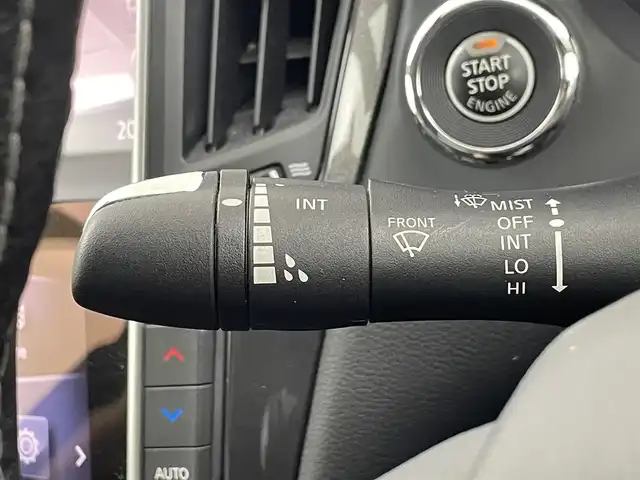 日産 スカイライン 200GT－t 埼玉県 2015(平27)年 3.9万km クリスタルホワイトパール ワンオーナー　/純正８インチナビ　/バックカメラ　/クルーズコントロール　/ハーフレザーシート　/ビルトインＥＴＣ２．０　/社外前後ドライブレコーダー　/純正フロアマット　/Ｂｌｕｅｔｏｏｔｈ　/フルセグＴＶ