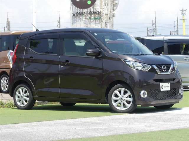 日産 デイズ X 千葉県 2021(令3)年 3万km アッシュブラウンM エマージェンシーブレーキ/アイドリングストップ/ディスプレイオーディオ/【Bluetooth接続】/アラウンドビューモニター/ドライブレコーダー/ETC/フォグライト/ウインカーミラー/コーナーセンサー/純正14インチアルミホイル/インテリジェントキー