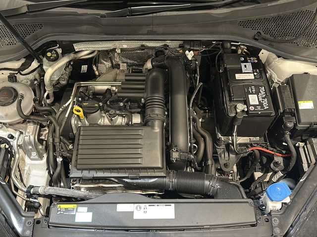 フォルクスワーゲン ゴルフ TSI コンフォートL テックED 新潟県 2019(平31)年 2.7万km ピュアホワイト セーフティーパッケージ/・ACC”（全車速追従機能付）/・レーンキープアシストシステムLaneAssist/・渋滞時追従支援システムTraffic Assist/・パドルシフト/・レザーマルチファンクションステアリングホイール/純正ナビ/・フルセグテレビ/・Bluetooth接続/ドライブレコーダー/ドライバー疲労検知システム/プリクラッシュブレーキシステム/プロアクティブ・オキュパント・プロテクション/電動パワーステアリング/プッシュスタート/ETC2.0/ドライブレコーダー