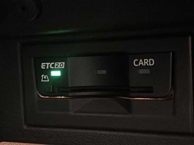 フォルクスワーゲン ゴルフ TSI コンフォートL テックED 新潟県 2019(平31)年 2.7万km ピュアホワイト セーフティーパッケージ/・ACC”（全車速追従機能付）/・レーンキープアシストシステムLaneAssist/・渋滞時追従支援システムTraffic Assist/・パドルシフト/・レザーマルチファンクションステアリングホイール/純正ナビ/・フルセグテレビ/・Bluetooth接続/ドライブレコーダー/ドライバー疲労検知システム/プリクラッシュブレーキシステム/プロアクティブ・オキュパント・プロテクション/電動パワーステアリング/プッシュスタート/ETC2.0/ドライブレコーダー