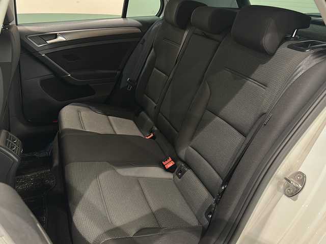 フォルクスワーゲン ゴルフ TSI コンフォートL テックED 新潟県 2019(平31)年 2.7万km ピュアホワイト セーフティーパッケージ/・ACC”（全車速追従機能付）/・レーンキープアシストシステムLaneAssist/・渋滞時追従支援システムTraffic Assist/・パドルシフト/・レザーマルチファンクションステアリングホイール/純正ナビ/・フルセグテレビ/・Bluetooth接続/ドライブレコーダー/ドライバー疲労検知システム/プリクラッシュブレーキシステム/プロアクティブ・オキュパント・プロテクション/電動パワーステアリング/プッシュスタート/ETC2.0/ドライブレコーダー