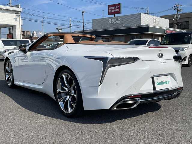 レクサス ＬＣ 500 コンバーチブル 広島県 2021(令3)年 1.8万km ホワイトノーヴァガラスフレーク ワンオーナー/電動ソフトトップ（サンドベージュ）/ブラック塗装ブレーキキャリパー/オーカー本革シート/・シートヒーター/・エアシート/・パワーシート/ヘッドアップディスプレイ/純正ナビ（CD/フルセグTV/Bluetooth）/バックカメラ/ETC2.0/純正21インチAW/衝突被害軽減ブレーキ/車線逸脱警報/オートマチックハイビーム/ブラインドスポットモニター/レーダークルーズコントロール/コーナーセンサー