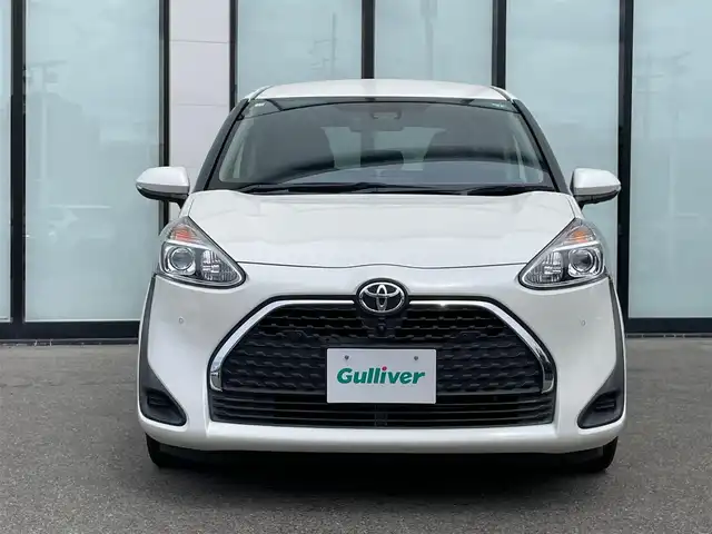トヨタ シエンタ G セーフティエディション 大阪府 2020(令2)年 3.9万km ホワイトパールクリスタルシャイン 社外9インチナビ　/ETC　/全方位モニター　/両側パワースライドドア　/LEDヘッドライト　/フルセグTV　/シートヒーター　/純正フロアマット　/ドライブレコーダー（前方）　/プッシュスタート
