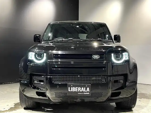 ランドローバー ランドローバー ディフェンダー 110XダイナミックSE 道央・札幌 2022(令4)年 3.7万km 黒 ブラックエクステリアパック/スライディングパノラミックルーフ/２２インチ　スタイル5098　５スポーク/（グロスブラックフィニッシュ）/MERIDIANサウンドシステム/ブラインドスポットパック/・クリアイグジットモニター/・ブラインドスポットアシスト/・リバーストラフィックディテクション/ドライバーアシストパック/・リアコリジョンモニター/・アダプティブクルーズコントロール/黒ベージュ革シート/３Dサラウンドカメラ/１１．４インチタッチスクリーン/メモリー付パワーシート（D/N）/シートヒーター（前席・後席）/LEDヘッドライト/オートライト/ETC