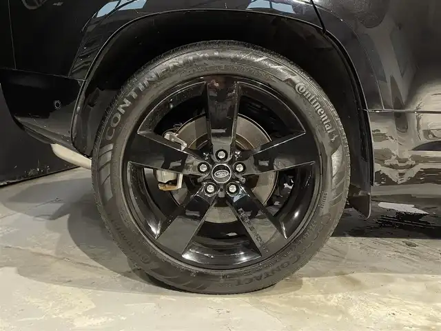 ランドローバー ランドローバー ディフェンダー 110XダイナミックSE 道央・札幌 2022(令4)年 3.7万km 黒 ブラックエクステリアパック/スライディングパノラミックルーフ/２２インチ　スタイル5098　５スポーク/（グロスブラックフィニッシュ）/MERIDIANサウンドシステム/ブラインドスポットパック/・クリアイグジットモニター/・ブラインドスポットアシスト/・リバーストラフィックディテクション/ドライバーアシストパック/・リアコリジョンモニター/・アダプティブクルーズコントロール/黒ベージュ革シート/３Dサラウンドカメラ/１１．４インチタッチスクリーン/メモリー付パワーシート（D/N）/シートヒーター（前席・後席）/LEDヘッドライト/オートライト/ETC