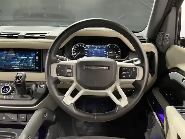 ランドローバー ランドローバー ディフェンダー 110XダイナミックSE 道央・札幌 2022(令4)年 3.7万km 黒 ブラックエクステリアパック/スライディングパノラミックルーフ/２２インチ　スタイル5098　５スポーク/（グロスブラックフィニッシュ）/MERIDIANサウンドシステム/ブラインドスポットパック/・クリアイグジットモニター/・ブラインドスポットアシスト/・リバーストラフィックディテクション/ドライバーアシストパック/・リアコリジョンモニター/・アダプティブクルーズコントロール/黒ベージュ革シート/３Dサラウンドカメラ/１１．４インチタッチスクリーン/メモリー付パワーシート（D/N）/シートヒーター（前席・後席）/LEDヘッドライト/オートライト/ETC