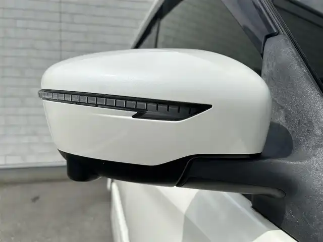 日産 セレナ ハイウェイスター Vセレクション 福岡県 2018(平30)年 4.7万km ブリリアントホワイトパール 純正７型SDナビ(フルセグTV/CD)アラウンドビューモニター後席フリップダウンモニターエマージェンシーブレーキコーナーセンサー両側パワスラETC2.0USBポート純正LEDヘッドライト純正フロアマット純正アルミホイール16インチスマートキープッシュスタート
