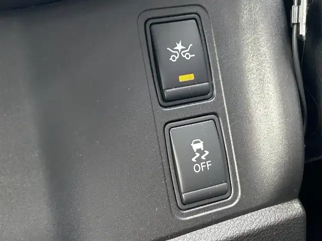 日産 セレナ ハイウェイスター Vセレクション 福岡県 2018(平30)年 4.7万km ブリリアントホワイトパール 純正７型SDナビ(フルセグTV/CD)アラウンドビューモニター後席フリップダウンモニターエマージェンシーブレーキコーナーセンサー両側パワスラETC2.0USBポート純正LEDヘッドライト純正フロアマット純正アルミホイール16インチスマートキープッシュスタート