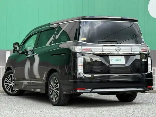 日産 エルグランド 250ハイウェイスターS 千葉県 2018(平30)年 3.6万km ファントムブラック 純正ナビ/(Bluetooth/フルセグTV/CD/DVD/FM)/バックカメラ/フリップダウンモニター/ドライブレコーダー/クルーズコントロール/両側パワースライドドア/オットマン(N席/2列目)/ロールサンシェード/ドアバイザー/純正18インチアルミホイール/純正フロアマット/サイド+カーテンエアバッグ/ETC/スマートキー