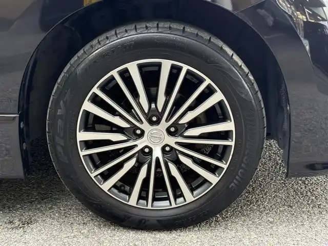 日産 エルグランド 250ハイウェイスターS 千葉県 2018(平30)年 3.6万km ファントムブラック 純正ナビ/(Bluetooth/フルセグTV/CD/DVD/FM)/バックカメラ/フリップダウンモニター/ドライブレコーダー/クルーズコントロール/両側パワースライドドア/オットマン(N席/2列目)/ロールサンシェード/ドアバイザー/純正18インチアルミホイール/純正フロアマット/サイド+カーテンエアバッグ/ETC/スマートキー