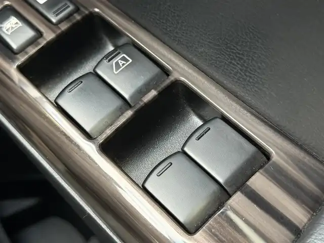 日産 エルグランド 250ハイウェイスターS 千葉県 2018(平30)年 3.6万km ファントムブラック 純正ナビ/(Bluetooth/フルセグTV/CD/DVD/FM)/バックカメラ/フリップダウンモニター/ドライブレコーダー/クルーズコントロール/両側パワースライドドア/オットマン(N席/2列目)/ロールサンシェード/ドアバイザー/純正18インチアルミホイール/純正フロアマット/サイド+カーテンエアバッグ/ETC/スマートキー