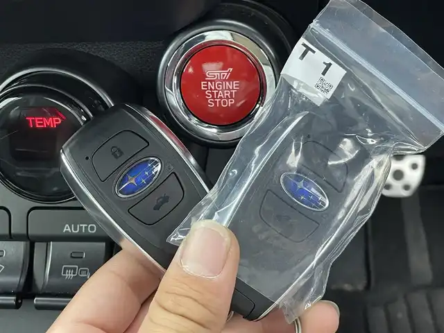 スバル ＢＲＺ STIスポーツ 群馬県 2024(令6)年 0.3万km クリスタルブラックシリカ 純正カロッツェリア９インチナビ/・CD/DVD/SD(MSV)/USB/AUX/HDMI/Bluetooth/・フルセグTV/・バックカメラ/＝＝＝＝＝＝＝/純正カロッツェリア９型ナビ　バックカメラ　Ｂｌｕｅｔｏｏｔｈ　フルセグＴＶ　ハーフレザーシート　シートヒーター　アイサイト　追従クルーズ　ＬＥＤヘッドライト　ＡＨＢ　ブレンボキャリパー　純正ＡＷ　禁煙