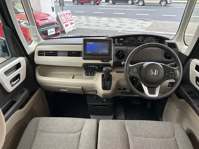 ホンダ Ｎ ＢＯＸ G L ホンダセンシング 兵庫県 2018(平30)年 2.1万km ブリティッシュグリーンP 純正ディーラーSDナビ/　Bluetooth/CD/iPod/AM/FM/バックカメラ/純正ビルトインETC/ベンチシート/片側パワースライドドア/アイドリングストップ/アダプティブクルーズコントロール/アンチロック・ブレーキ・システム/レーンキープアシスト/横滑り防止装置/盗難防止装置/衝突被害軽減システム/パワーステアリング/パワーウィンドウ/スマートキー/純正フロアマット/エアバッグ（W）/保証書/取扱説明書