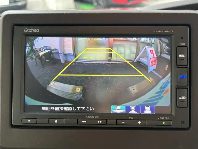 ホンダ Ｎ ＢＯＸ G L ホンダセンシング 兵庫県 2018(平30)年 2.1万km ブリティッシュグリーンP 純正ディーラーSDナビ/　Bluetooth/CD/iPod/AM/FM/バックカメラ/純正ビルトインETC/ベンチシート/片側パワースライドドア/アイドリングストップ/アダプティブクルーズコントロール/アンチロック・ブレーキ・システム/レーンキープアシスト/横滑り防止装置/盗難防止装置/衝突被害軽減システム/パワーステアリング/パワーウィンドウ/スマートキー/純正フロアマット/エアバッグ（W）/保証書/取扱説明書