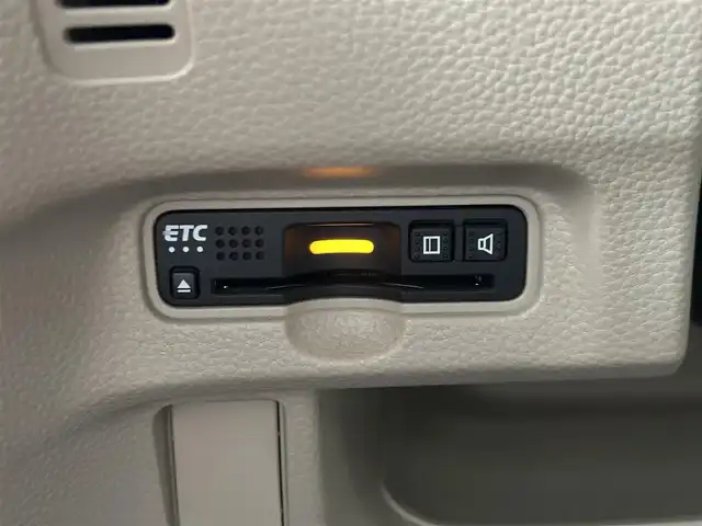 ホンダ Ｎ ＢＯＸ G L ホンダセンシング 兵庫県 2018(平30)年 2.1万km ブリティッシュグリーンP 純正ディーラーSDナビ/　Bluetooth/CD/iPod/AM/FM/バックカメラ/純正ビルトインETC/ベンチシート/片側パワースライドドア/アイドリングストップ/アダプティブクルーズコントロール/アンチロック・ブレーキ・システム/レーンキープアシスト/横滑り防止装置/盗難防止装置/衝突被害軽減システム/パワーステアリング/パワーウィンドウ/スマートキー/純正フロアマット/エアバッグ（W）/保証書/取扱説明書