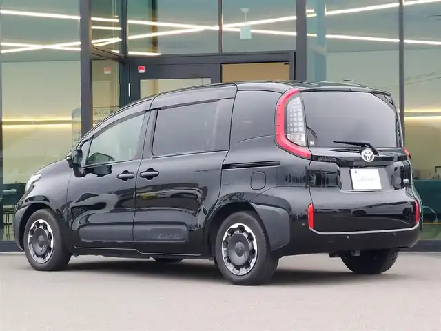 トヨタ シエンタ ハイブリッド Z 東京都 2022(令4)年 2.5万km ブラック 天井サーキュレーター/Toyota Safety Sense/・プリクラッシュセーフティ/・レーントアシスト/・先行車発進告知機能/・オートマチックハイビーム/・レーダークルーズコントロール/・クリアランスソナー/・ブラインドスポットモニター/プッシュスタート/純正ナビ/フルセグTV/バックカメラ/ETC/100V電源/両側パワースライドドア/後席ロールサンシェード/LEDヘッドライト/ドアバイザー/スマートキー