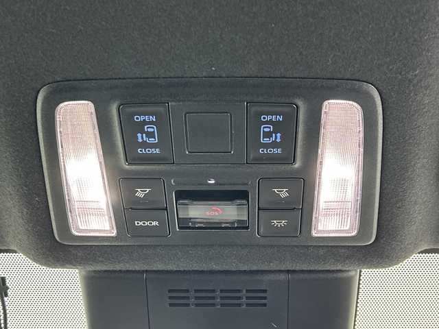 トヨタ ノア ハイブリッド S－Z 愛知県 2023(令5)年 5.3万km ホワイトパールクリスタルシャイン 純正10.5インチディスプレイオーディオ/・コネクティッドナビ対応(車載ナビ有)/・AppleCarPlay/AndroidAuto/・Bluetooth/・フルセグTV/・CD/DVD再生可/・USB(動画/音楽再生/給電)/・HDMI/・Miracast/バックカメラ/純正フリップダウンモニター/ユニバーサルステップ/3眼LEdヘッドライト/トヨタセーフティセンス/・プリクラッシュセーフティ/・緊急時操舵支援/・フロントクロスアラート/・レーントレーシングアシスト/・レーンディパーチャーアラート/・レーダークルーズコントロール/・オートハイビーム/・ロードサインアシスト/・ドライバー異常時対応システム/・プロアクティブドライビングアシスト/・発進遅れ告知機能/ブラインドスポットアシスト/パーキングサポートブレーキ/アドバンスドドライブ/両側パワースライドドア/ETC/ドライブレコーダー/ハーフレザーシート/シートヒーター/純正アルミホイール/スマートキー/プッシュスタート