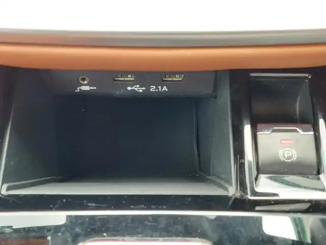 スバル アウトバック リミテッドEX 東京都 2021(令3)年 4.3万km クリスタルブラックシリカ 高度運転支援システム　アイサイトＸ/・渋滞時ハンズオフアシスト/・渋滞時発進アシスト/・アクティブレーンチェンジアシスト/・カーブ前速度制御/・料金所前速度制御/・プリクラッシュブレーキ/・ツーリングアシスト/・追従型クルーズコントロール/オートビークルホールド/アイドリングストップ/スバルリアビークルディテクション/XMODE/11.6インチセンターインフォメーションディスプレイ/・Bluetooth接続/・フルセグTV/・Apple Car Play/・Android Auto/バックカメラ/ドライブレコーダー/パワーバックドア/ステアリング連動ヘッドランプ/ワンタッチウィンカー機能/ドライバーモニタリングシステム/前席パワーシート/前席シートヒーター/ステアリングヒーター/電子パーキング