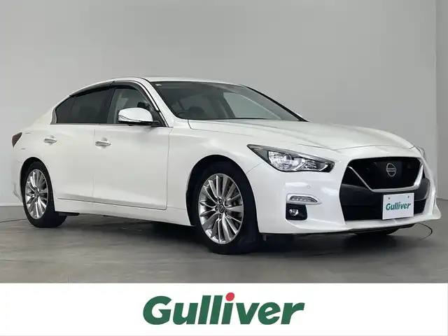 日産 スカイライン GT タイプP 埼玉県 2020(令2)年 4.3万km ブリリアントホワイトパール ワンオーナー/レザーシート/純正メモリナビ/　DTV/CD/DVD/BT/USB/HDDREC/AUX/インテリジェントアラウンドビューモニター/前席パワーシート/D席メモリ付きパワーシート/前席シートヒーター/サンルーフ/ドライブモードセレクト/ハンズフリーフォン/インテリジェントクルーズコントロール/エマージェンシーブレーキ/LDW（車線逸脱警報）/ビルトインETC2.0/エンジンスタートボタン/スマートキー/純正LEDヘッドライト＆フォグランプ/オートライト/純正フロアマット/純正アルミホイール